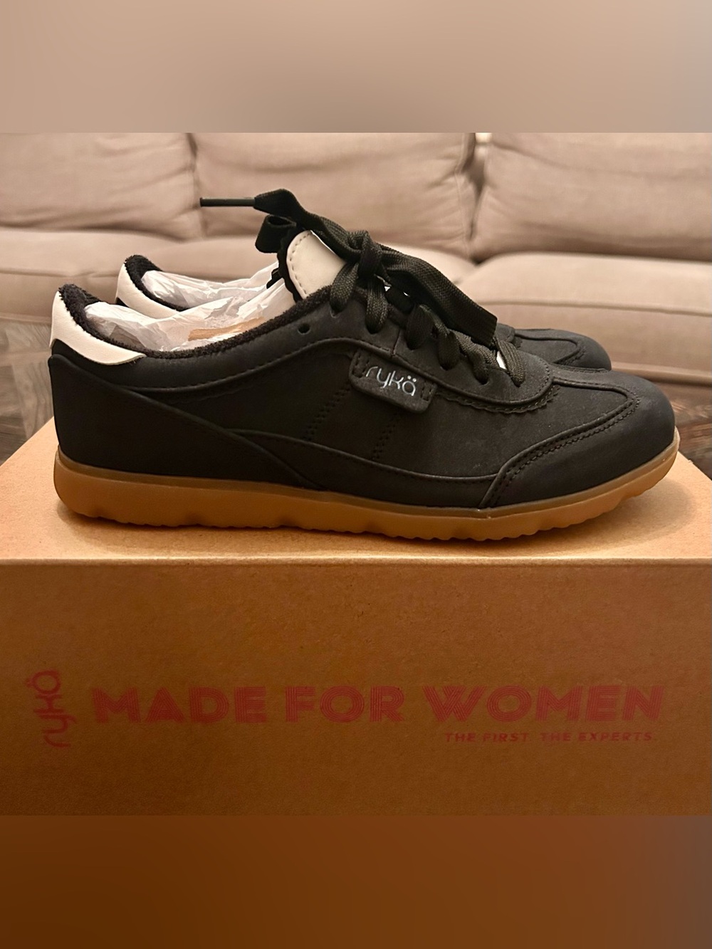 Ryka Women's Effortless Black Sport Lace Up Lifestyle Sneaker, Size 5.5M
